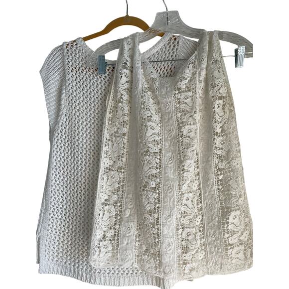 Bundle of 2 White Tops Size: XS White Bar III & White House Black Market - Picture 2 of 14